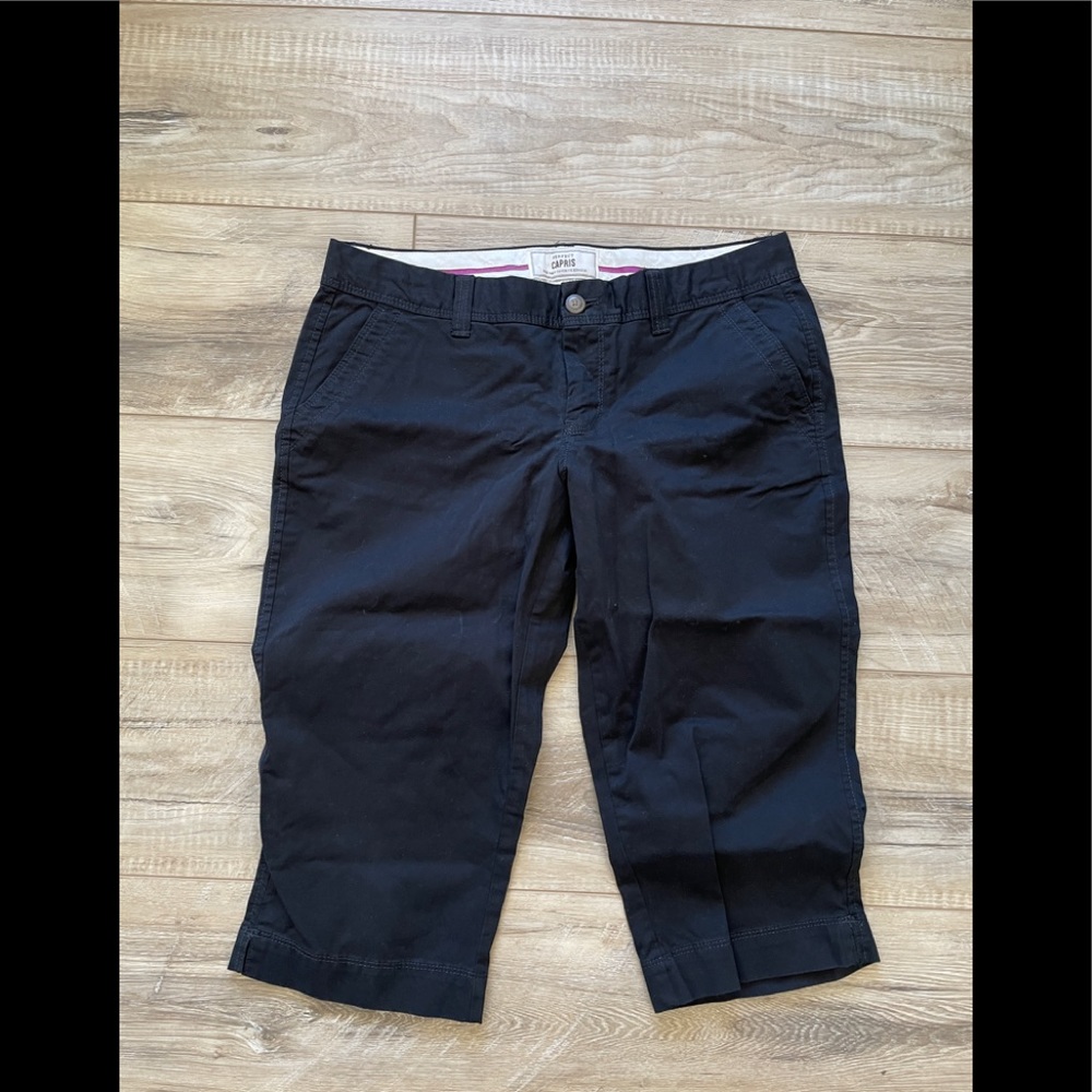 Black Old Navy Capris
